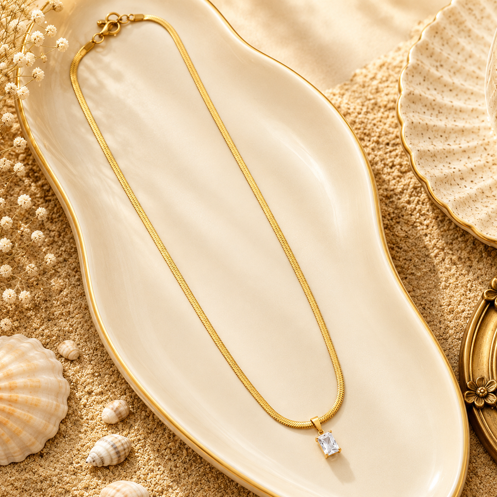 Aurelia Pendant Necklace