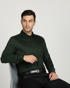 Solid green slimfit shirt