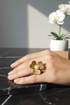 Elegant Gold Flower Pearl Ring