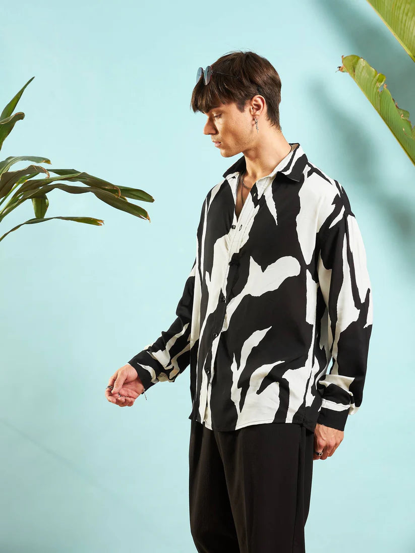 Abstract Print Fit Shirt