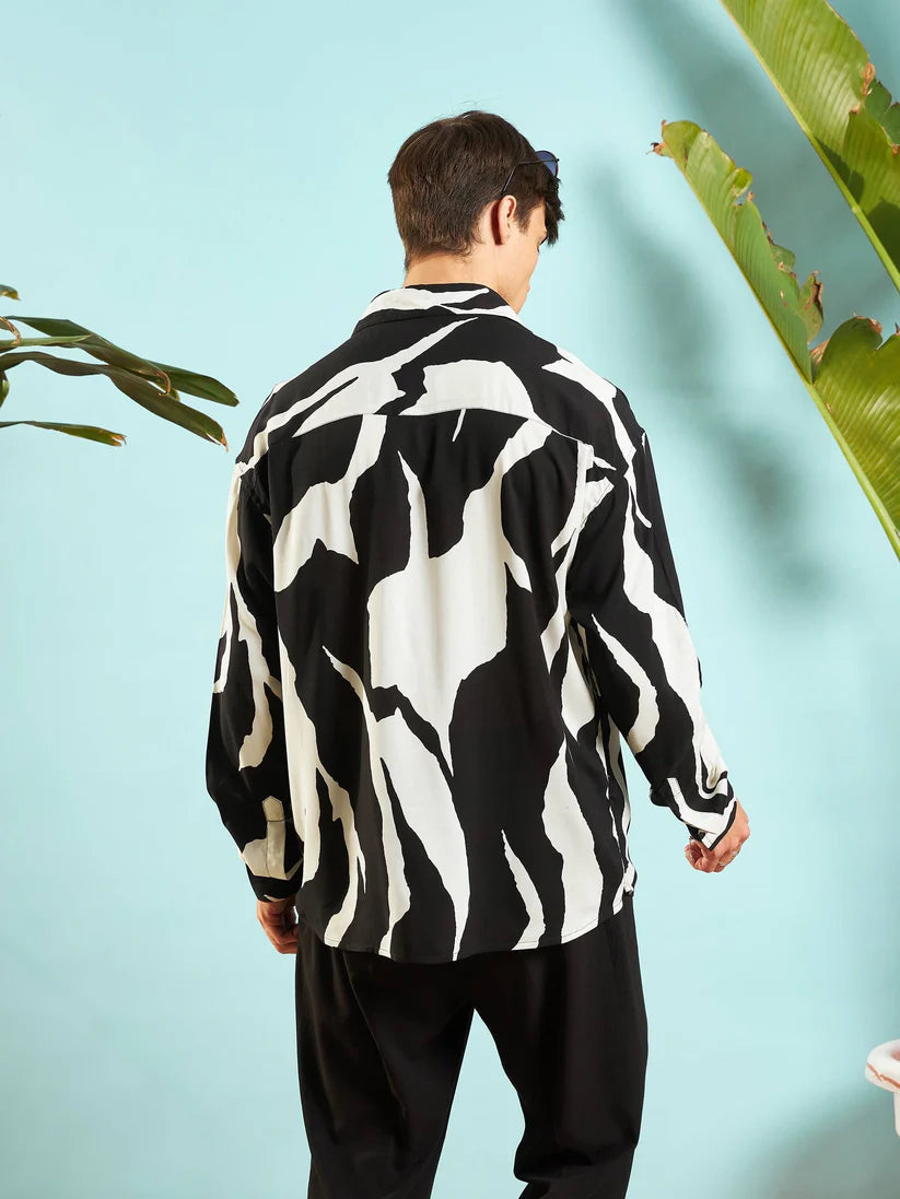 Abstract Print Fit Shirt