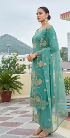 Ethnic set