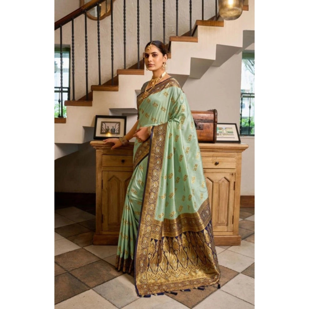 Easy to drape Silk Blend Booti Saree