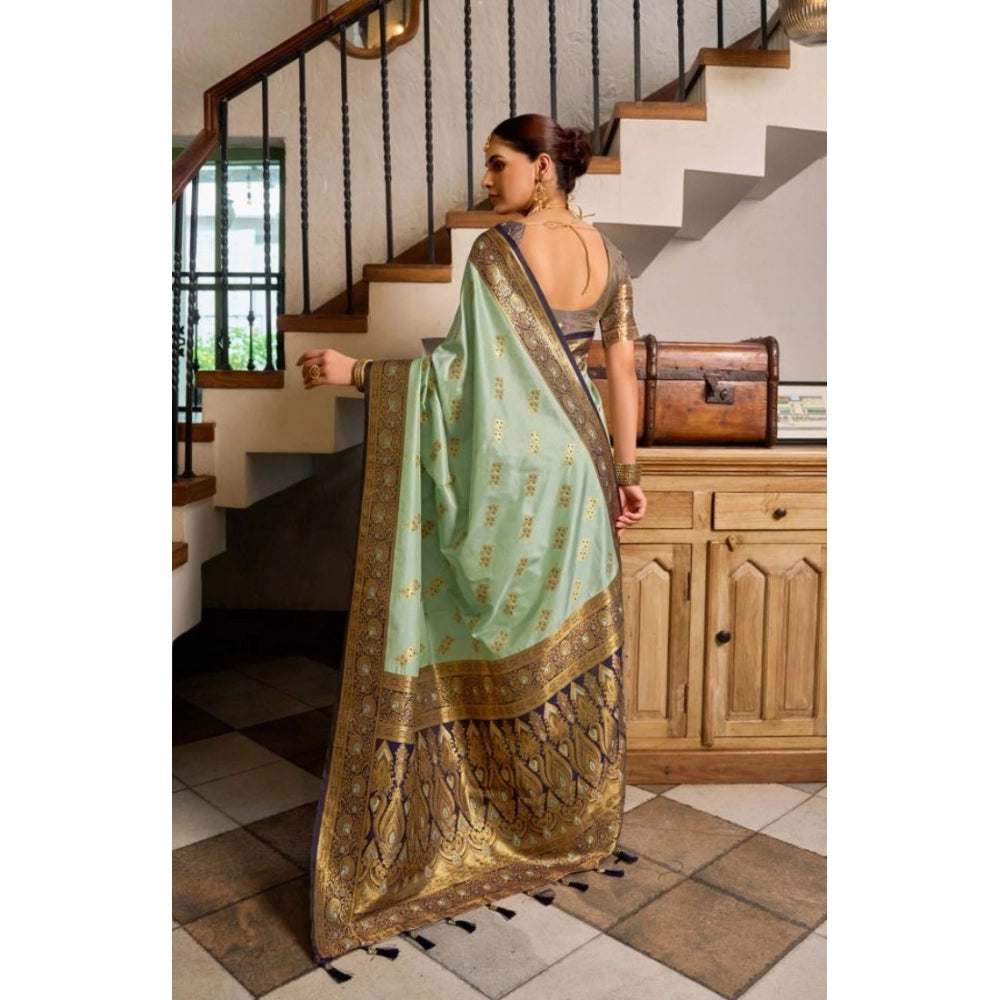 Easy to drape Silk Blend Booti Saree