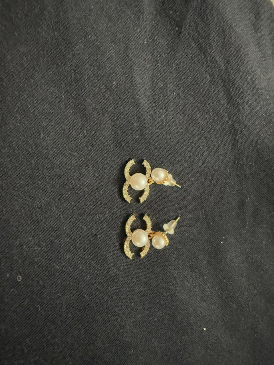 Channel type Earrings