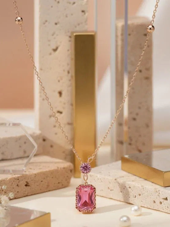 Magenta's Magic Casual Chain